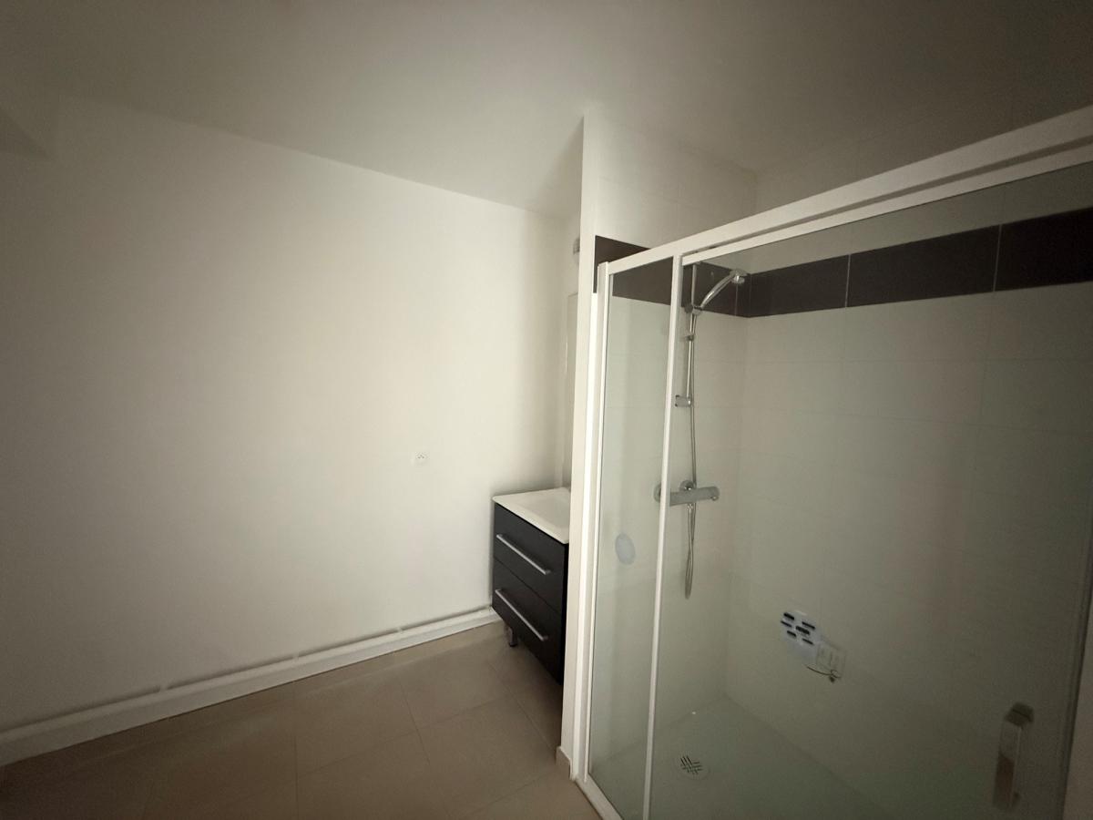 2 pièces - 2ème étage - 45m² - 687,88 € - Photo #5