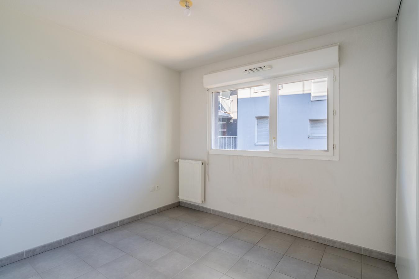 
																																							3 pièces – 
																																						4ème étage – 0m² - 245 000 € - Photo #3