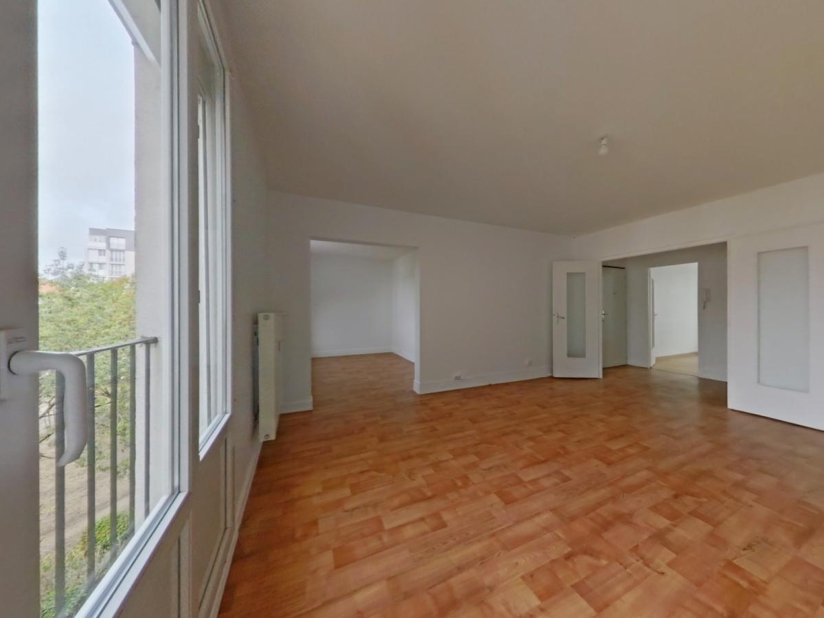 4 pièces - 3ème étage - 74m² - 861,91 € - Photo #0