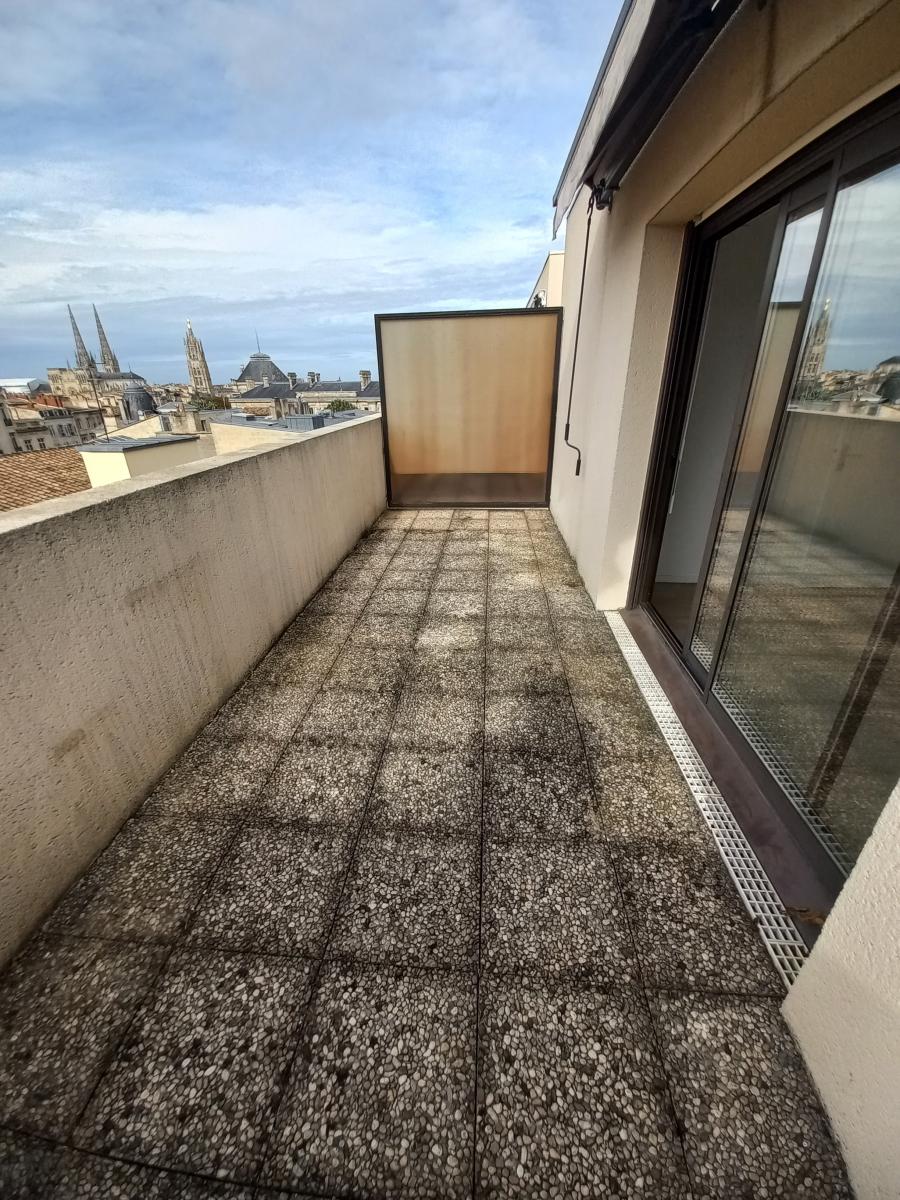 
																			2 pièces - 
																		5ème étage - 57m² - 1 026,71 € - Photo #0