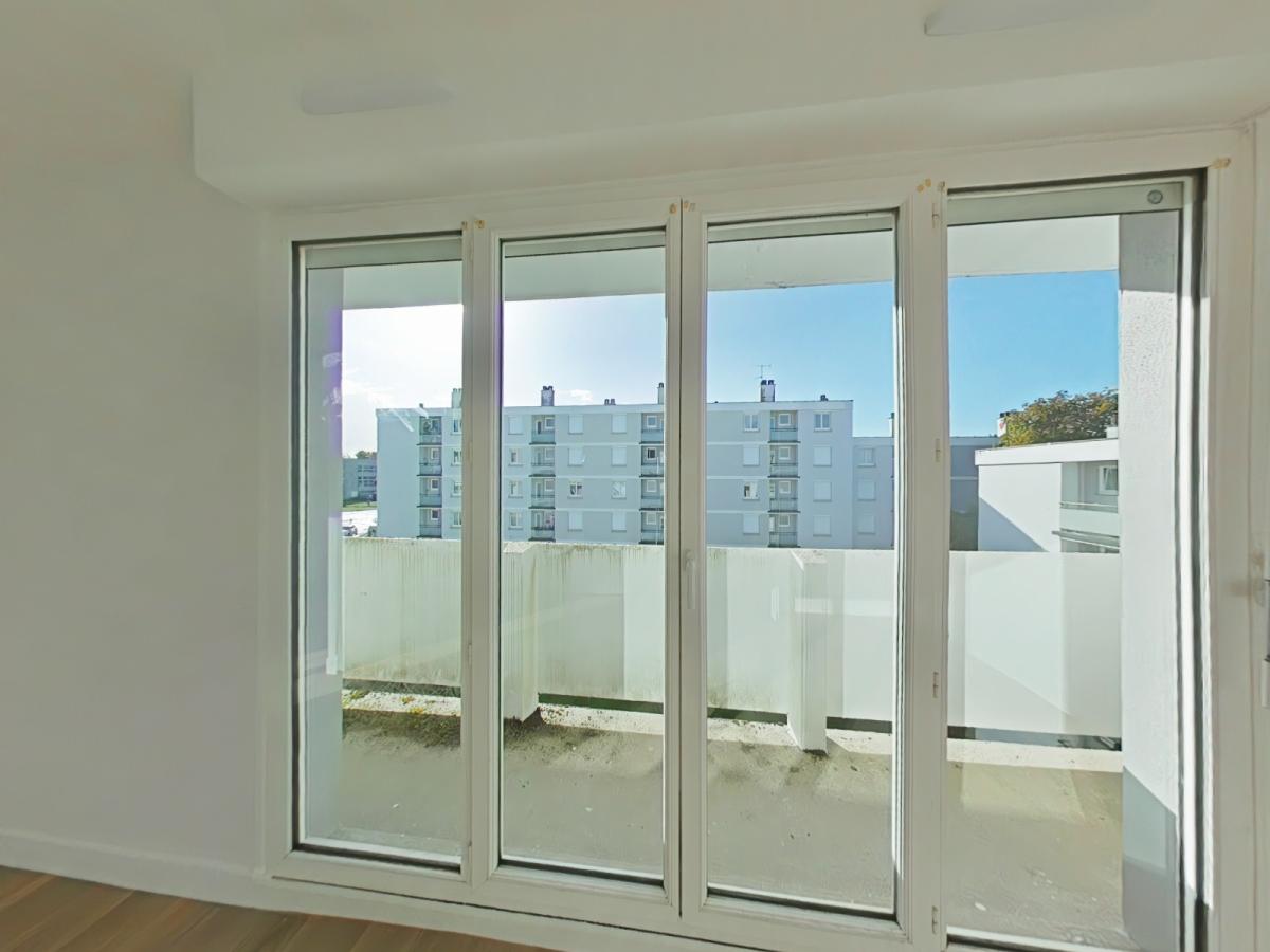 
																																							4 pièces - 
																																						4ème étage - 74m² - 560,00 € - Photo #1