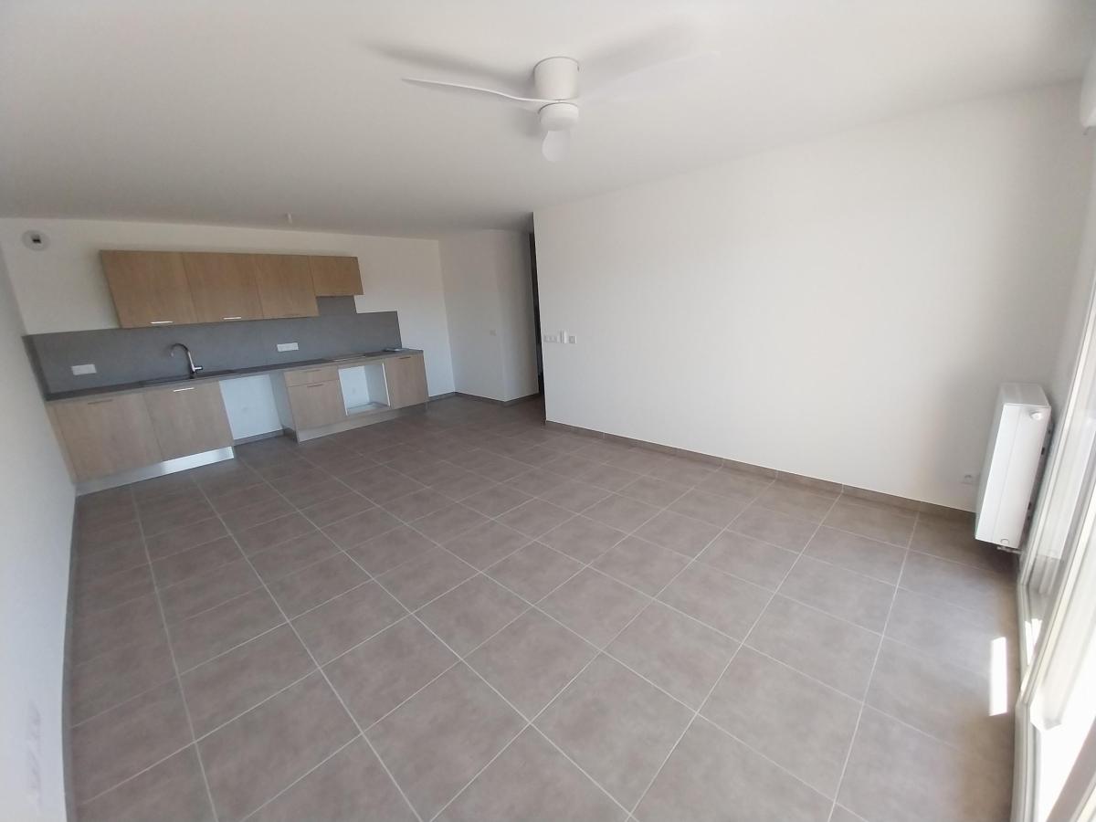 
																																							4 pièces - 
																																						3ème étage - 91m² - 1 350,07 € - Photo #1