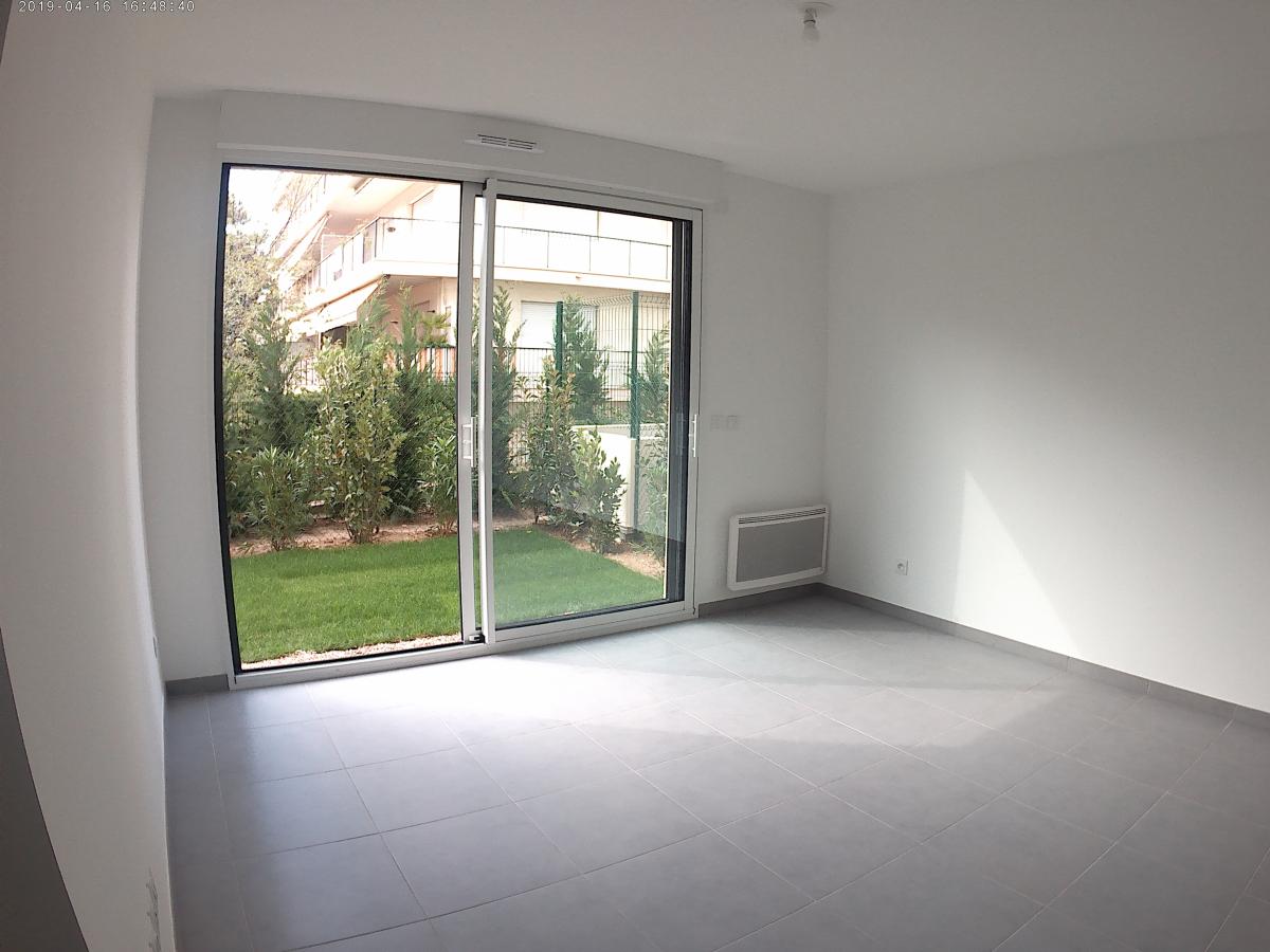 
																																							2 pièces - 
																																						RDC - 42m² - 1 081,29 € - Photo #1