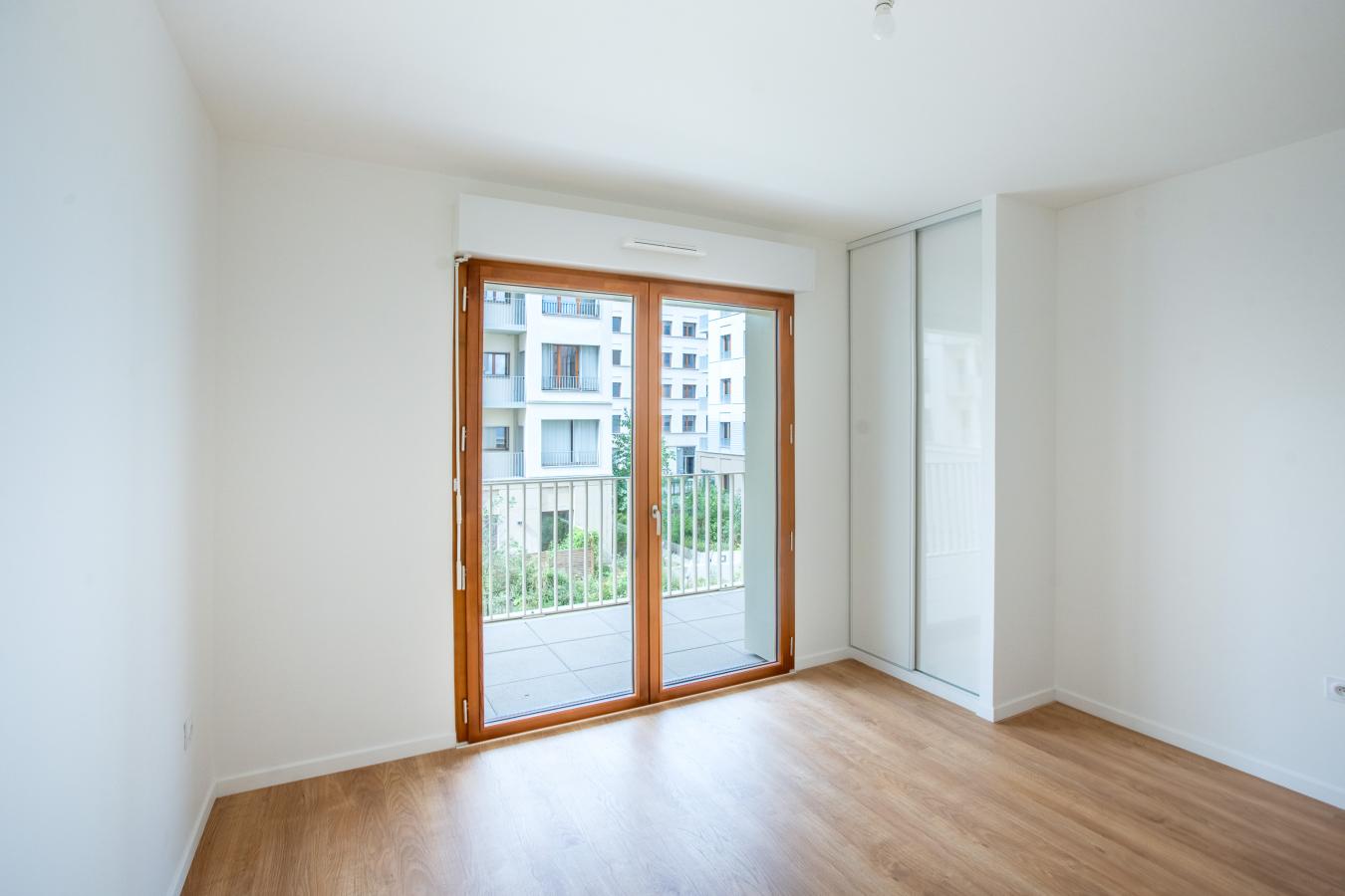 
																																							4 pièces - 
																																						4ème étage - 87m² - 1 737,00 € - Photo #3