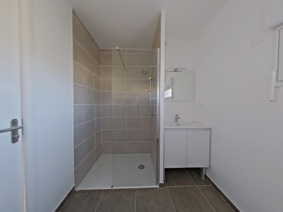 3 pièces - 1er étage - 69m² - 883,39 € - Photo #5