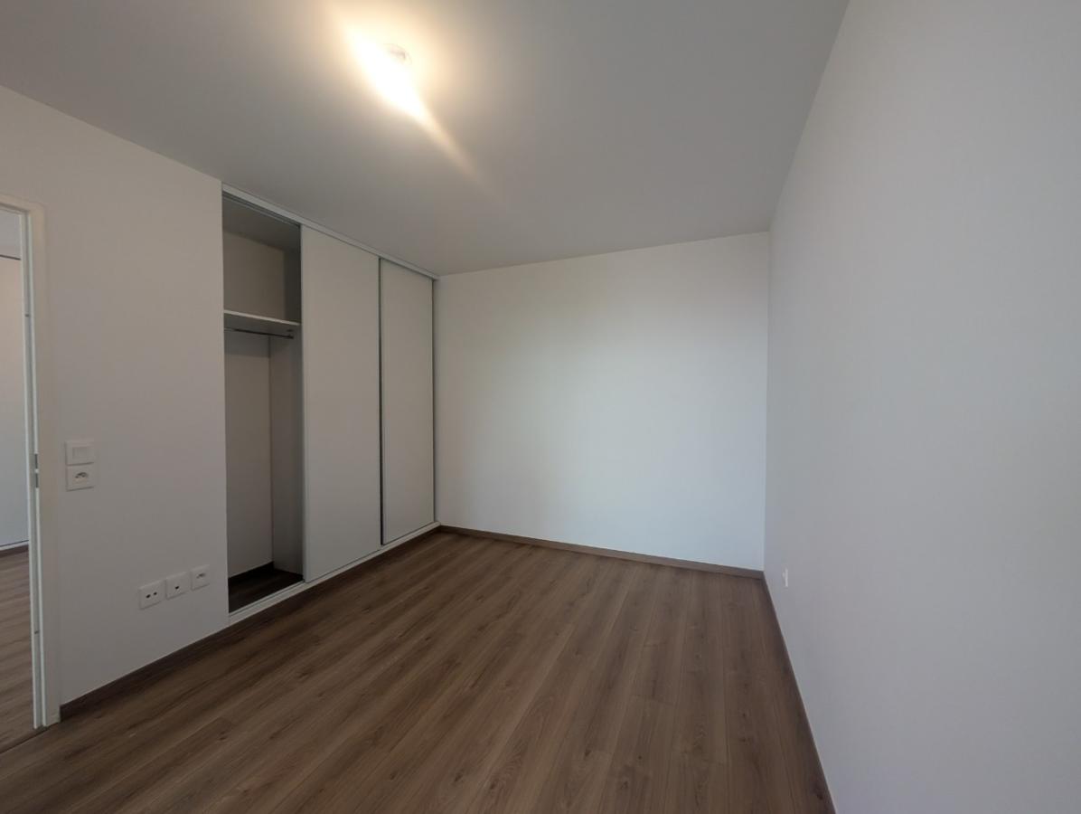 3 pièces - 2ème étage - 62m² - 1 008,32 € - Photo #2