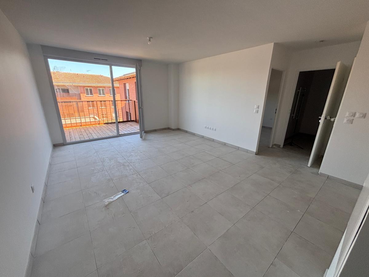 2 pièces - 2ème étage - 47m² - 611,40 € - Photo #2