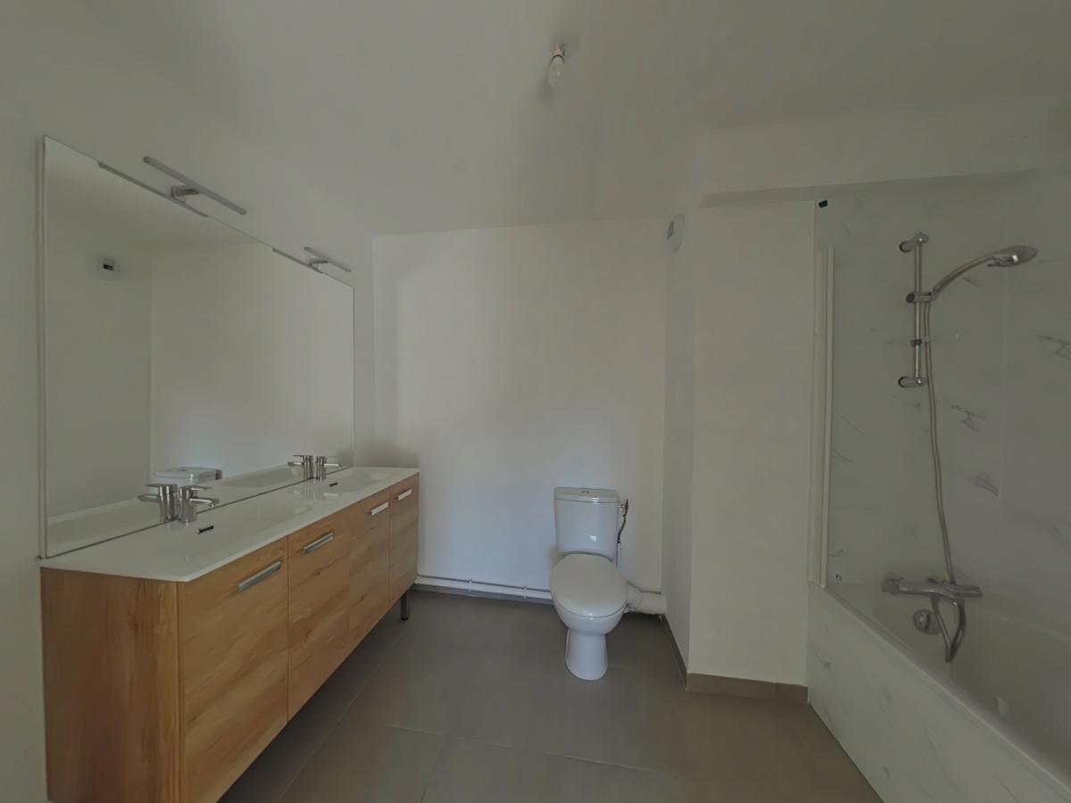 
																																							4 pièces - 
																																						4ème étage - 78m² - 898,73 € - Photo #3