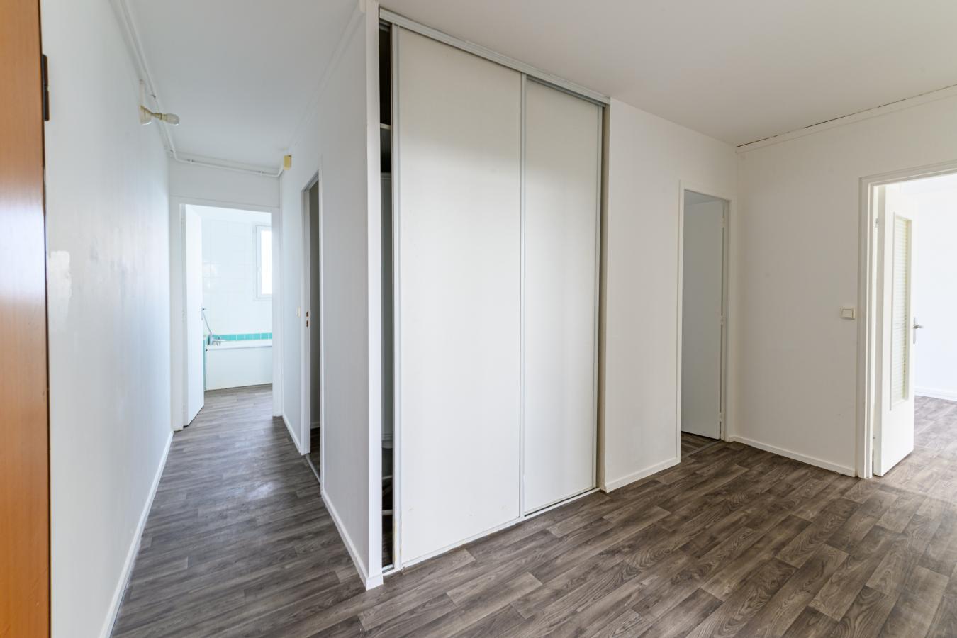 
																																							4 pièces - 
																																						7ème étage - 71m² - 1 365,42 € - Photo #1