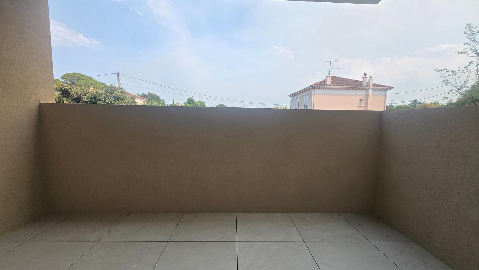 
																																							1 pièce - 
																																						RDC - 22m² - 425,55 € - Photo #5