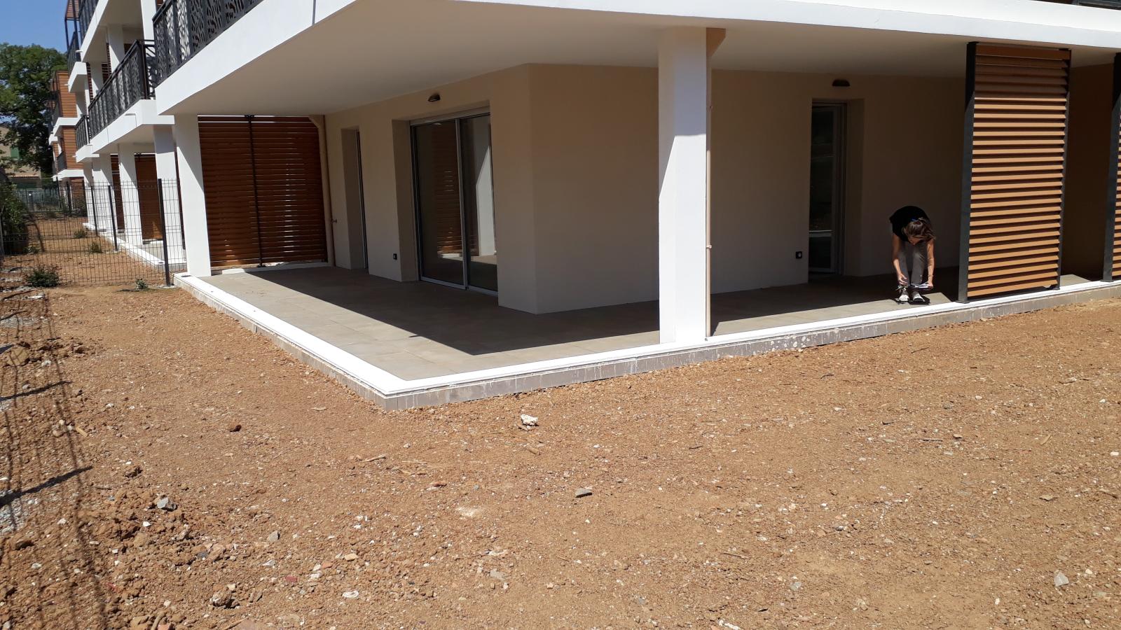 
																																							4 pièces - 
																																						RDC - 84m² - 1 633,69 € - Photo #5