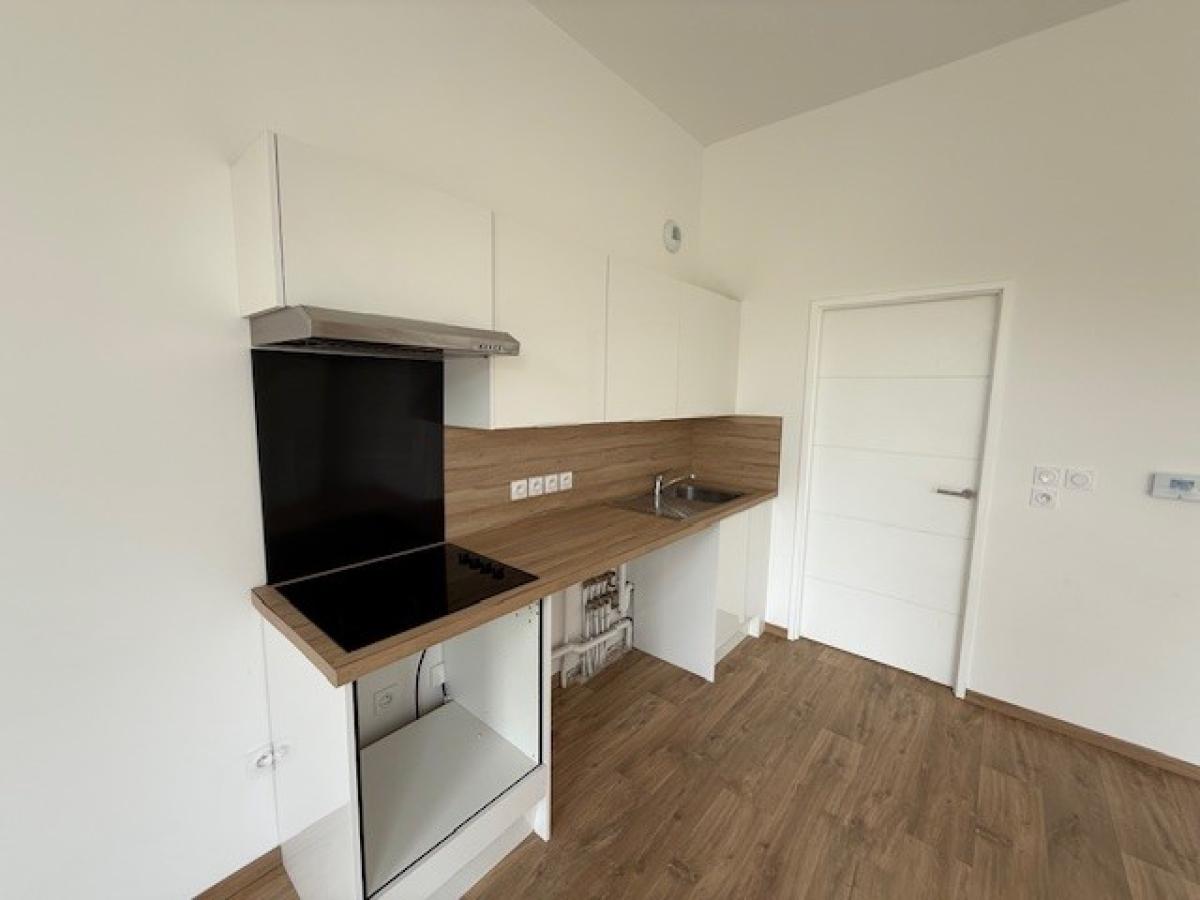 
																			2 pièces - 
																		RDC - 53m² - 873,80 € - Photo #5