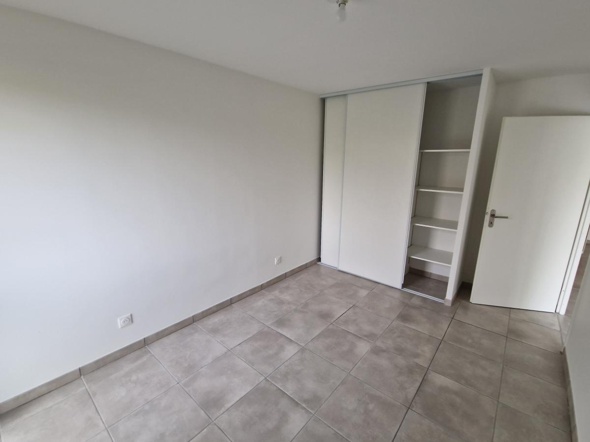 
																																							2 pièces - 
																																						1er étage - 49m² - 605,56 € - Photo #3