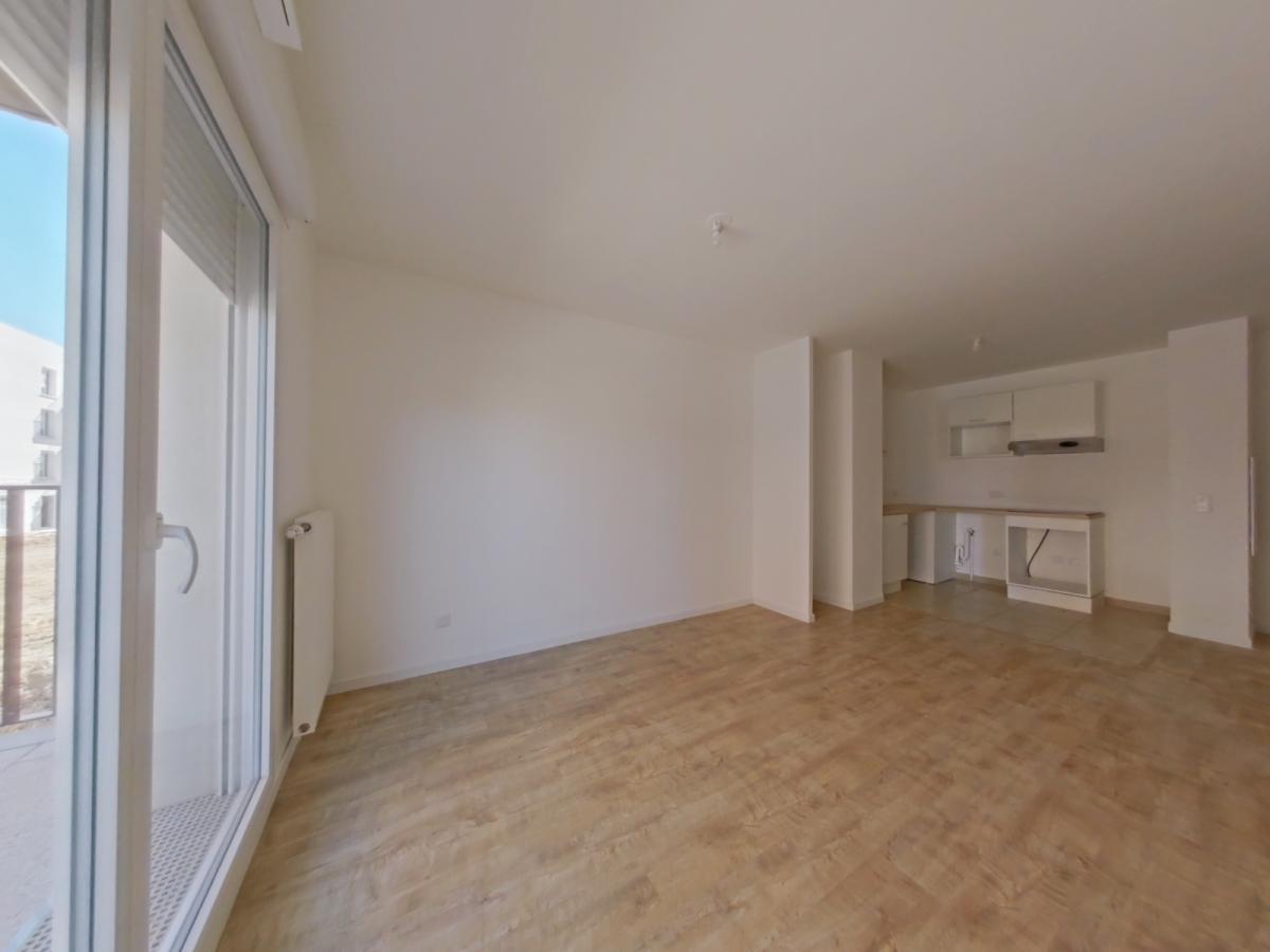 
																																							3 pièces - 
																																						1er étage - 60m² - 825,24 € - Photo #2