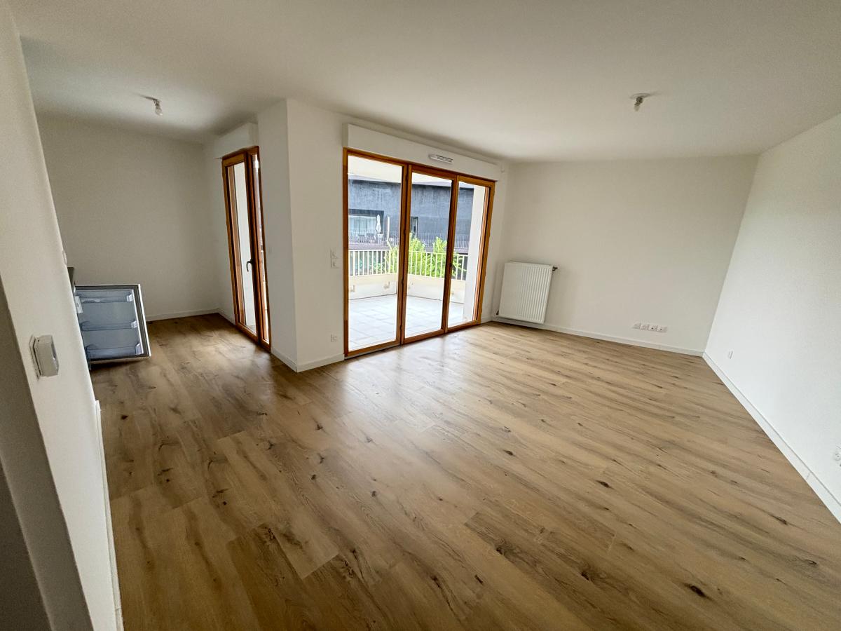 
																																							2 pièces - 
																																						2ème étage - 48m² - 613,33 € - Photo #2