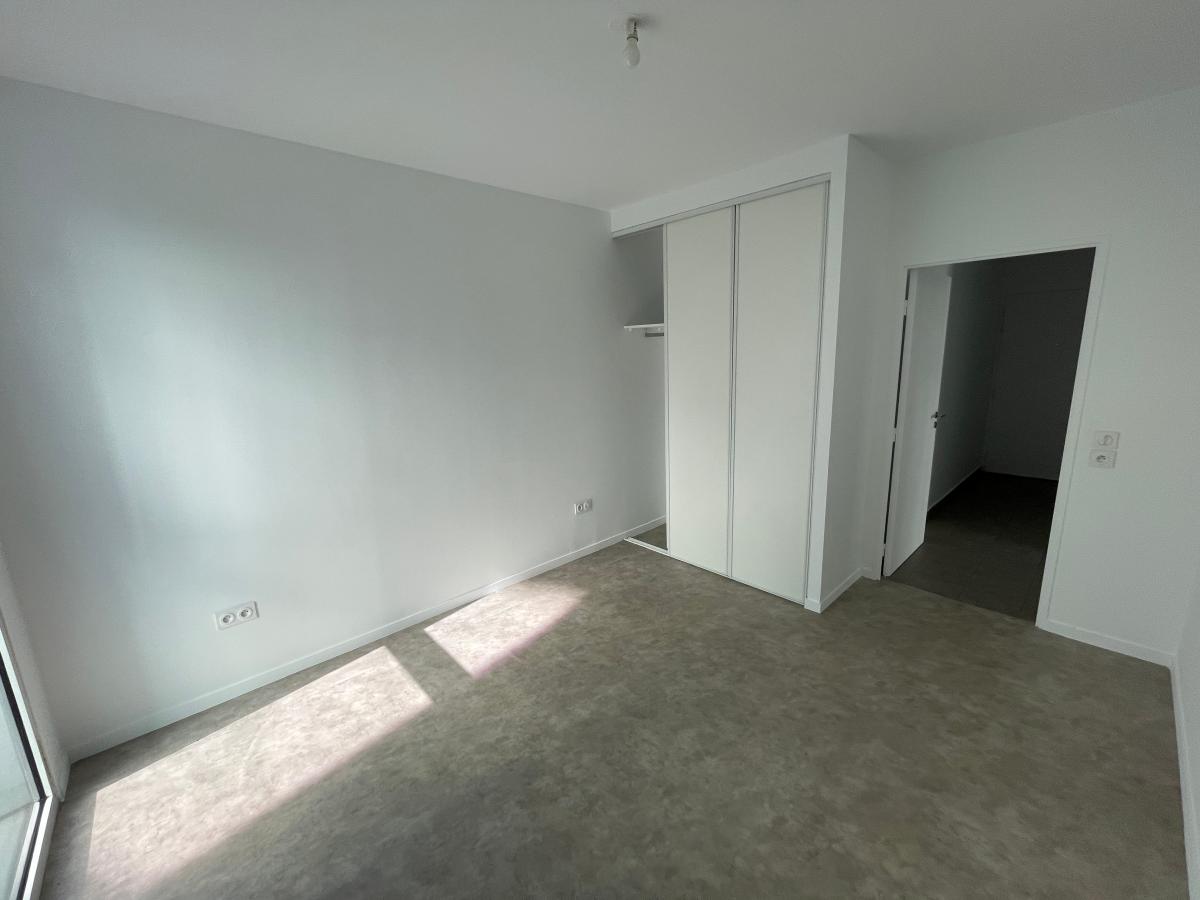 
																			3 pièces - 
																		4ème étage - 72m² - 1 795,67 € - Photo #6