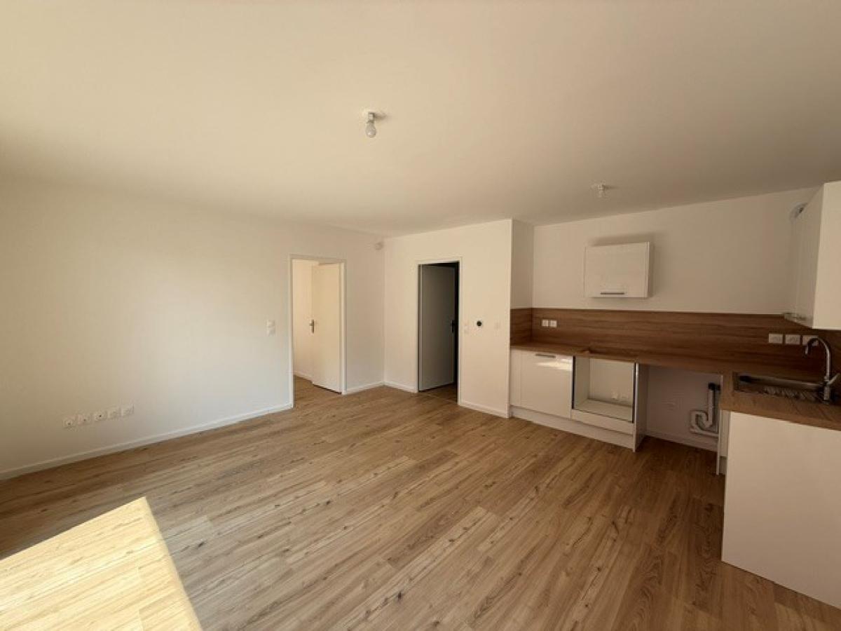 2 pièces - 2ème étage - 49m² - 652,31 € - Photo #1