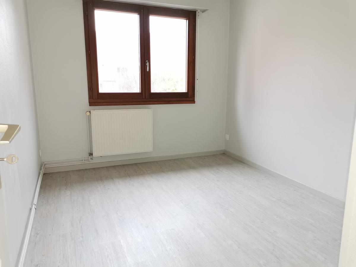 
																																							4 pièces - 
																																						2ème étage - 72m² - 837,08 € - Photo #2