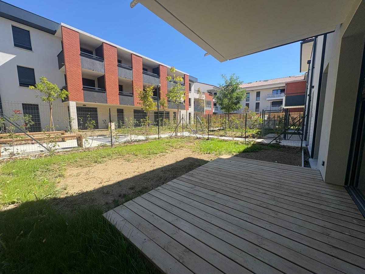 
																																							2 pièces - 
																																						RDC - 43m² - 662,33 € - Photo #1