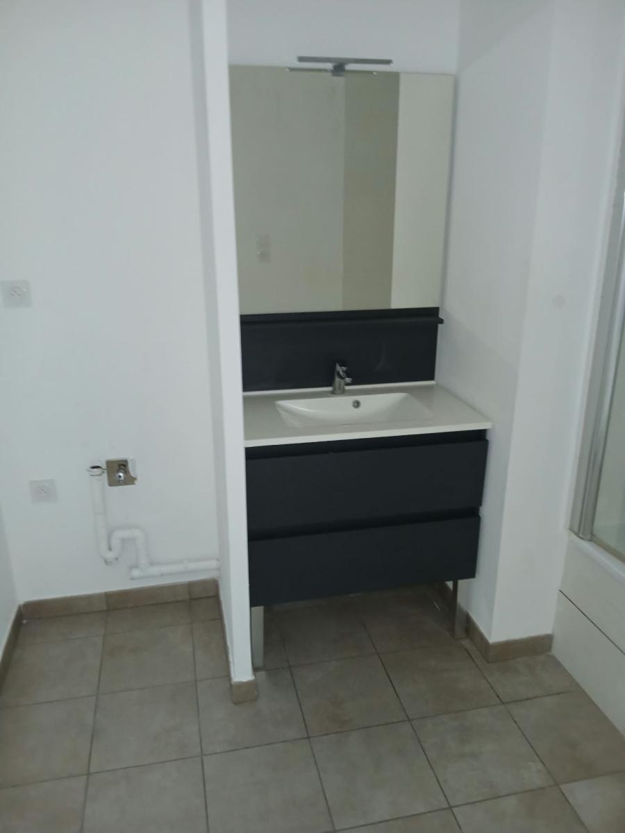 
																																							3 pièces - 
																																						2ème étage - 63m² - 918,74 € - Photo #3