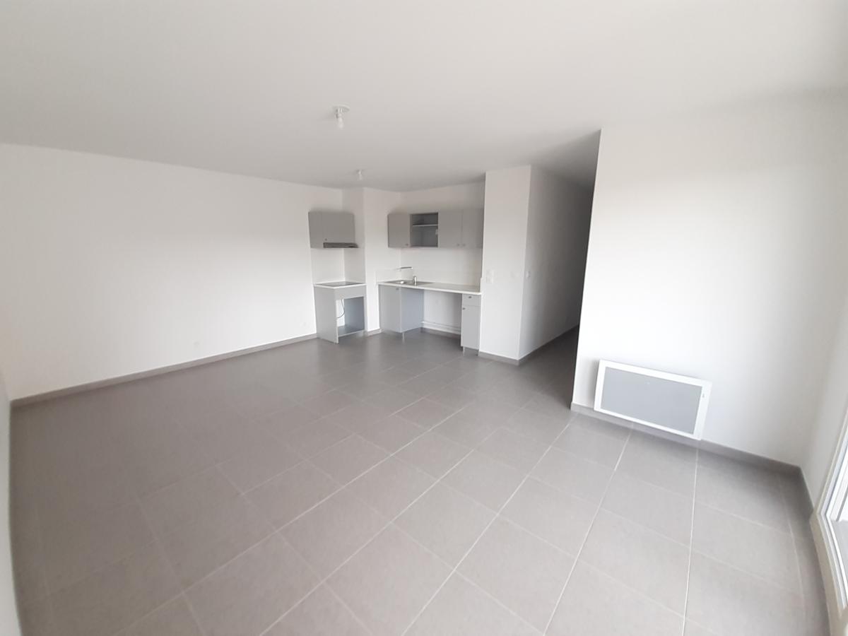 
																			3 pièces - 
																		3ème étage - 61m² - 868,12 € - Photo #0