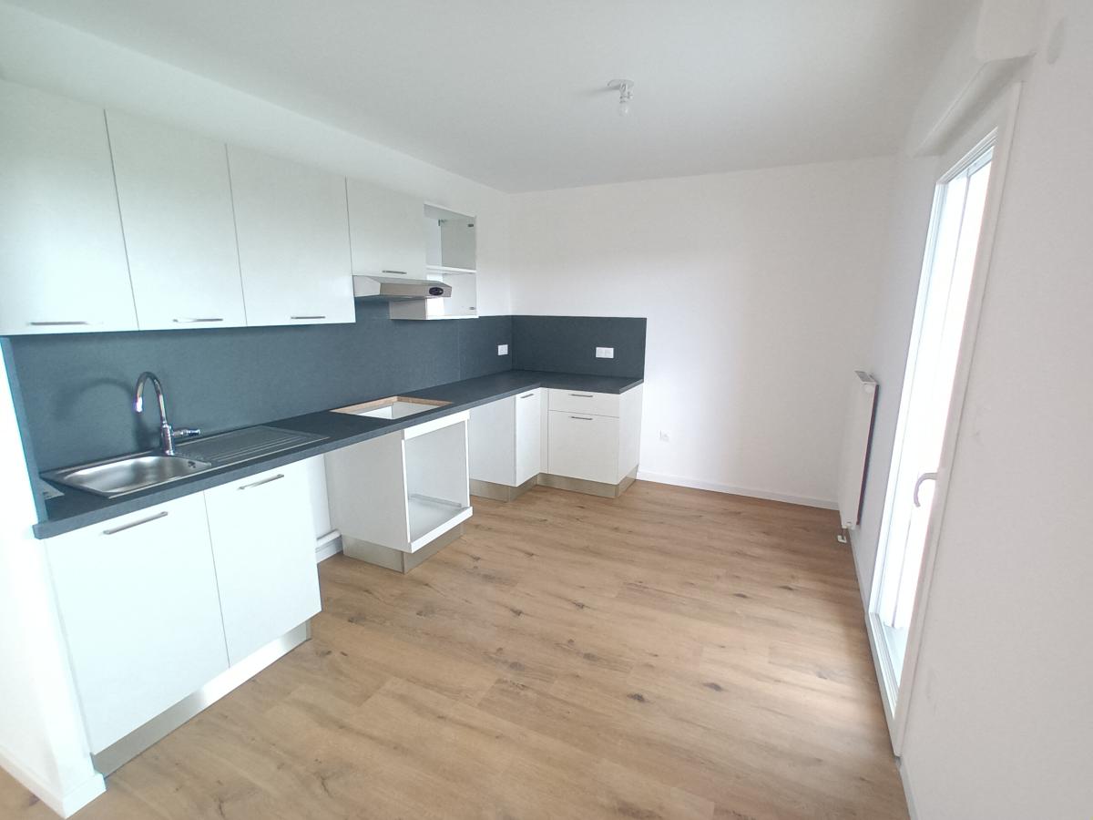 
																																							4 pièces - 
																																						4ème étage - 82m² - 1 022,04 € - Photo #3