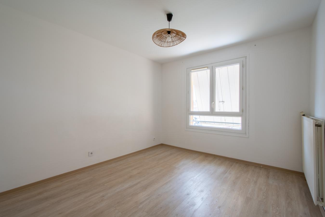 
																			3 pièces – 
																		2ème étage – 79m² - 192 000 € - Photo #3