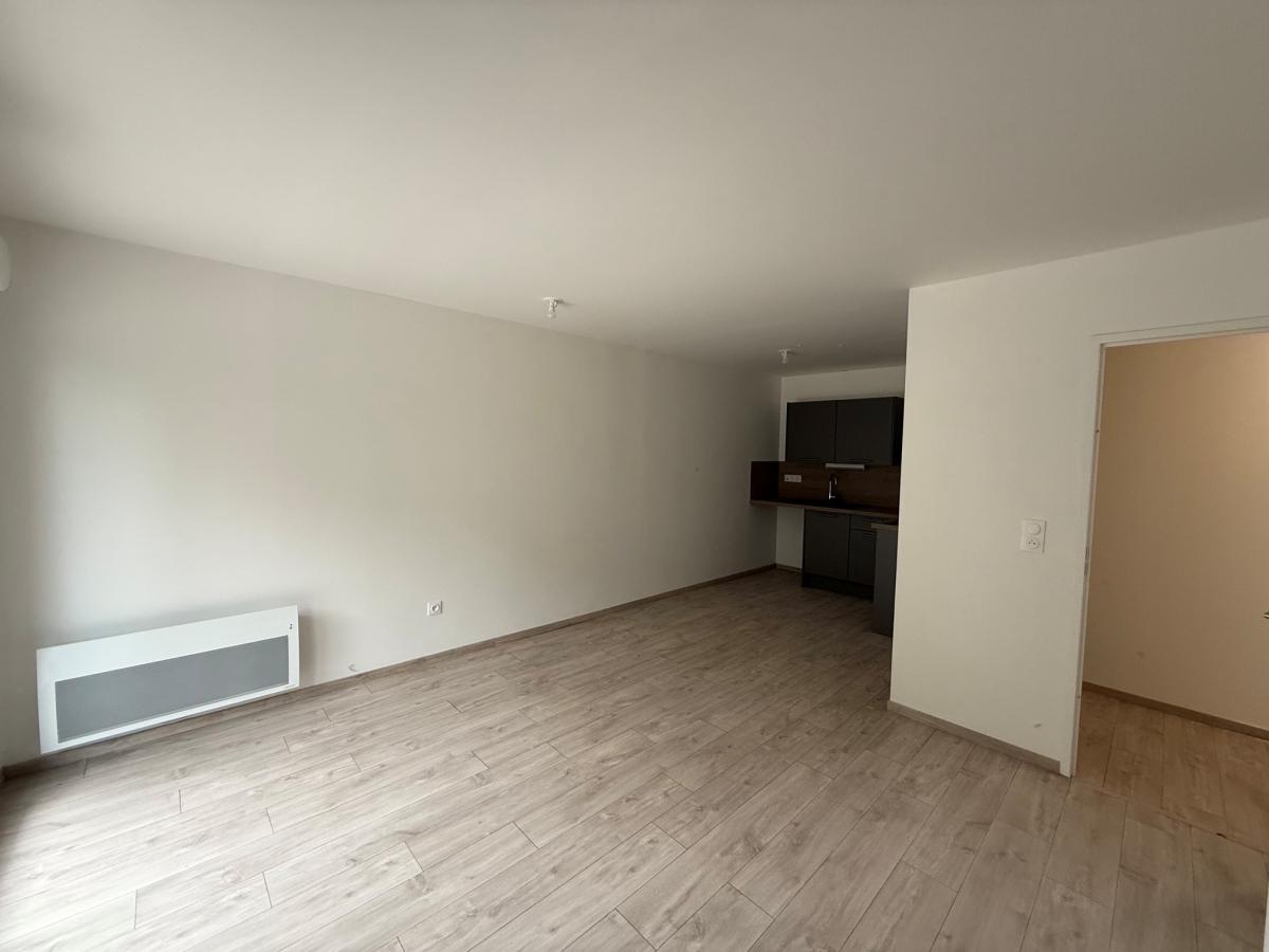 
																																							2 pièces - 
																																						1er étage - 45m² - 686,23 € - Photo #1
