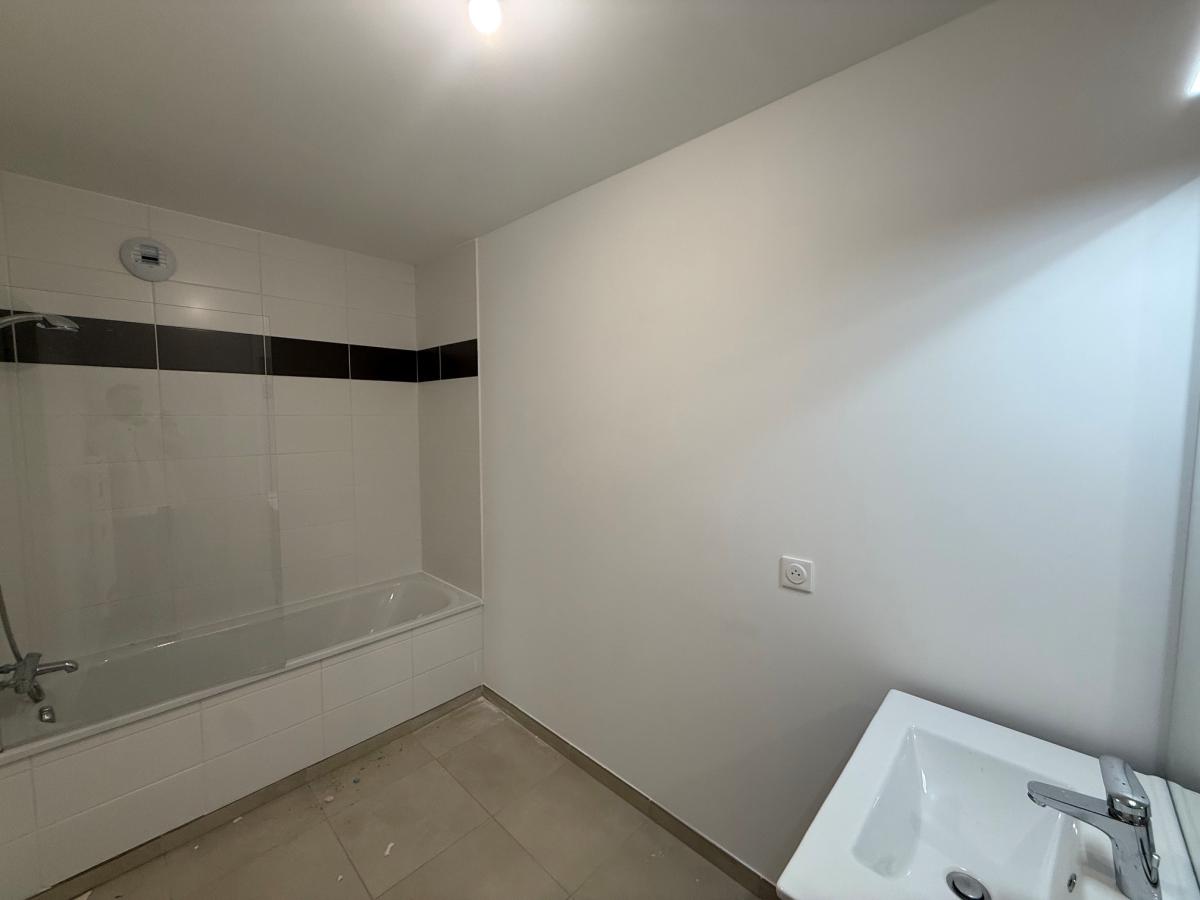 3 pièces - 1er étage - 63m² - 814,34 € - Photo #5