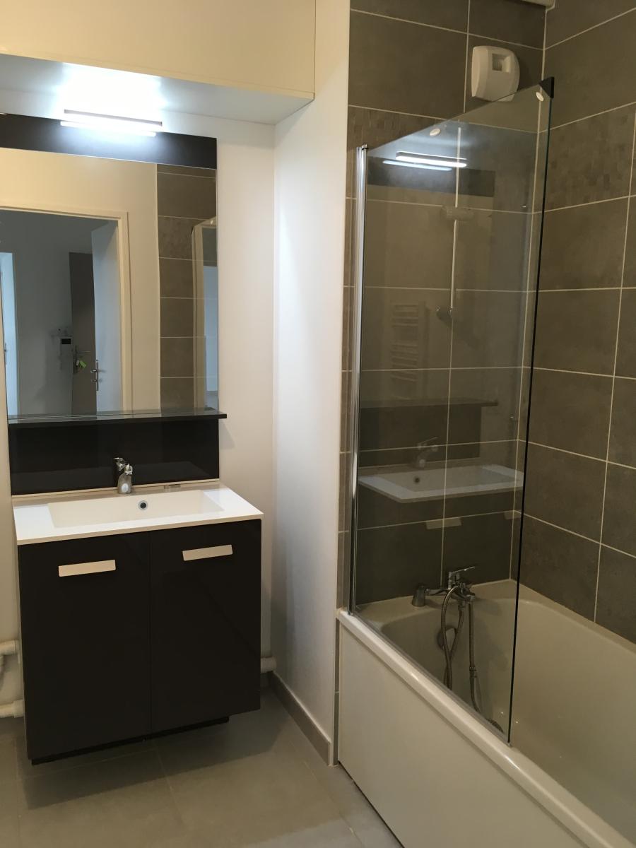 3 pièces - 3ème étage - 63m² - 755,40 € - Photo #3