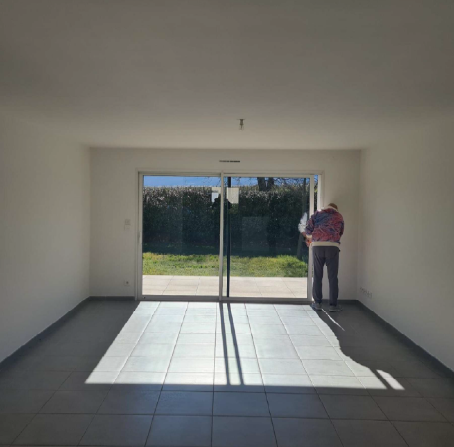 
																																							4 pièces - 
																																						RDC - 91m² - 1 050,43 € - Photo #2