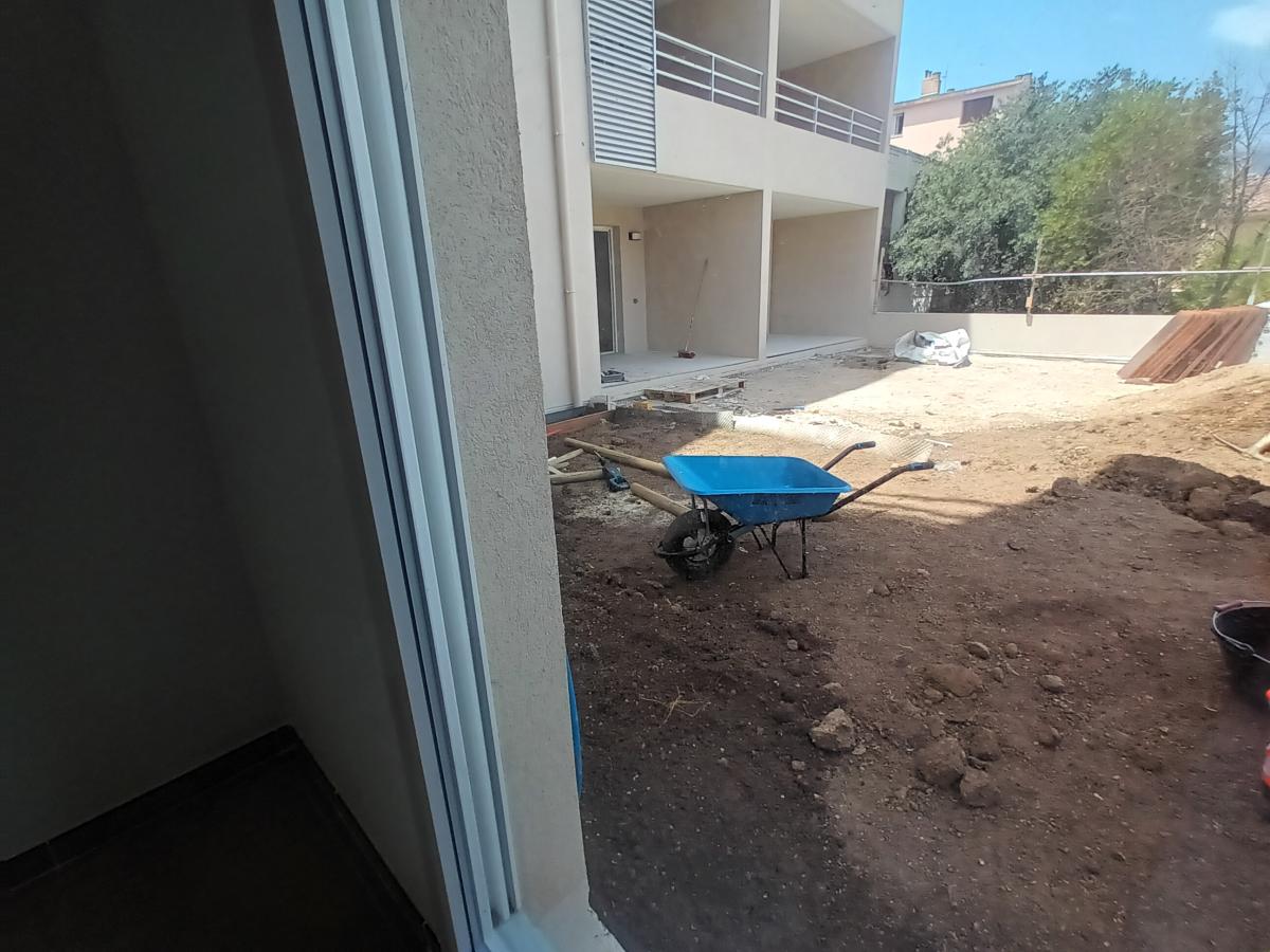 
																																							3 pièces - 
																																						1er étage - 65m² - 977,07 € - Photo #5