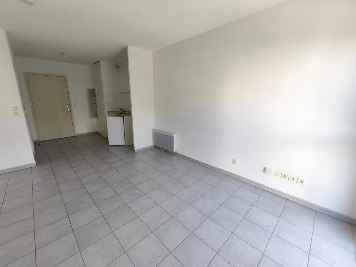 
																																							1 pièce - 
																																						2ème étage - 31m² - 120 000 € - Photo #7