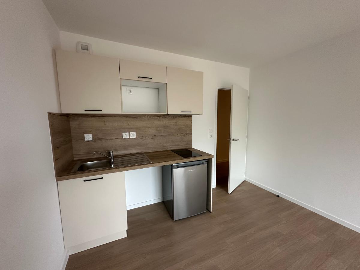 
																			2 pièces - 
																		1er étage - 45m² - 676,84 € - Photo #2