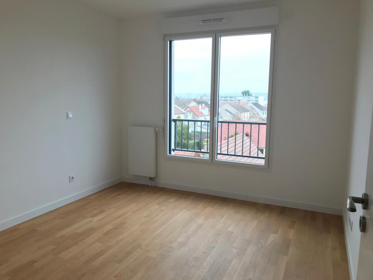 
																																							2 pièces - 
																																						3ème étage - 49m² - 989,04 € - Photo #4