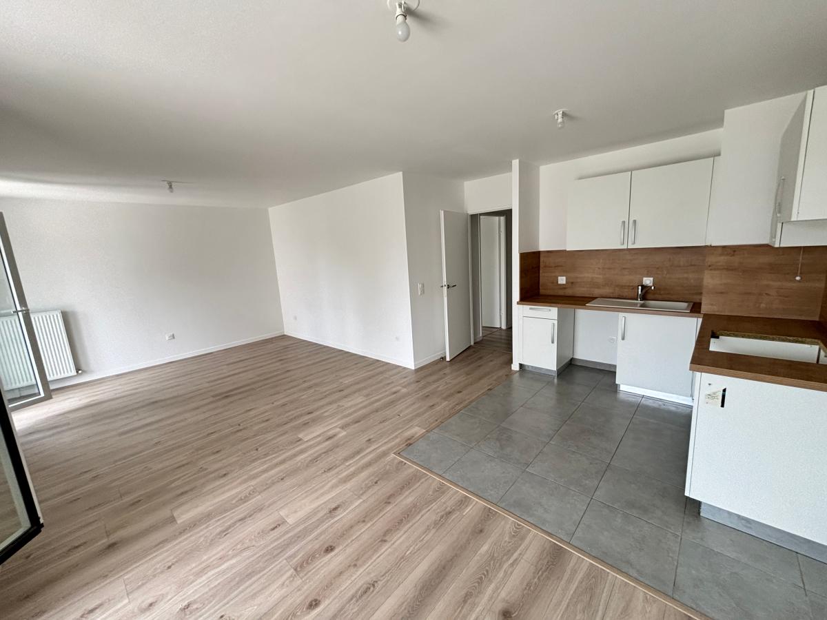 4 pièces - 1er étage - 85m² - 1 924,15 € - Photo #6