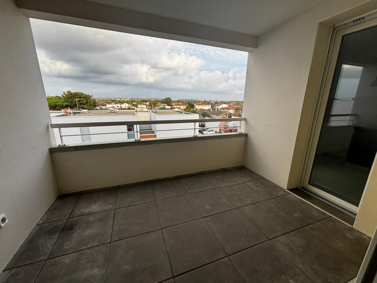 3 pièces - 3ème étage - 62m² - 715,91 € - Photo #1