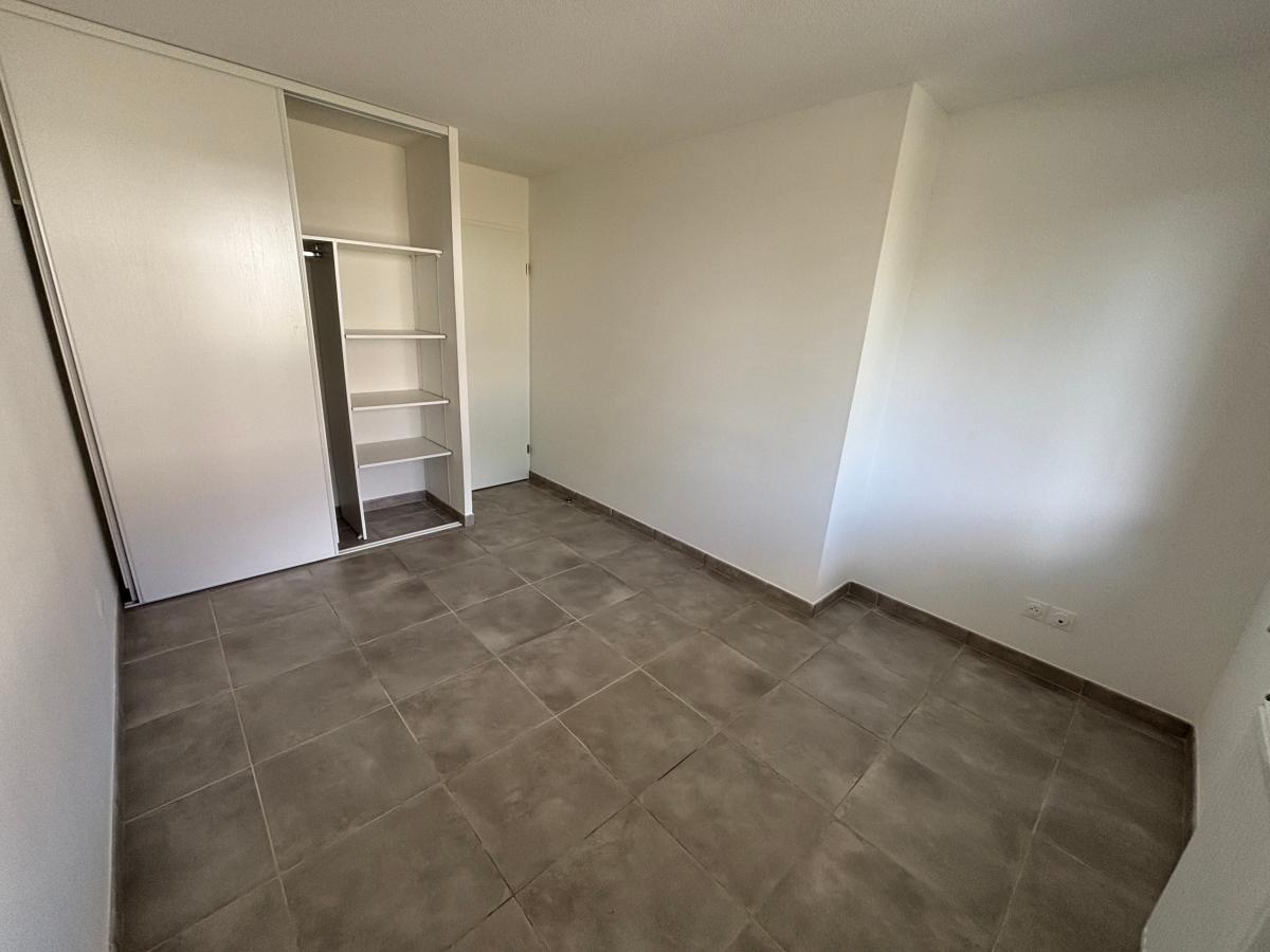 
																																							3 pièces - 
																																						RDC - 66m² - 752,18 € - Photo #5