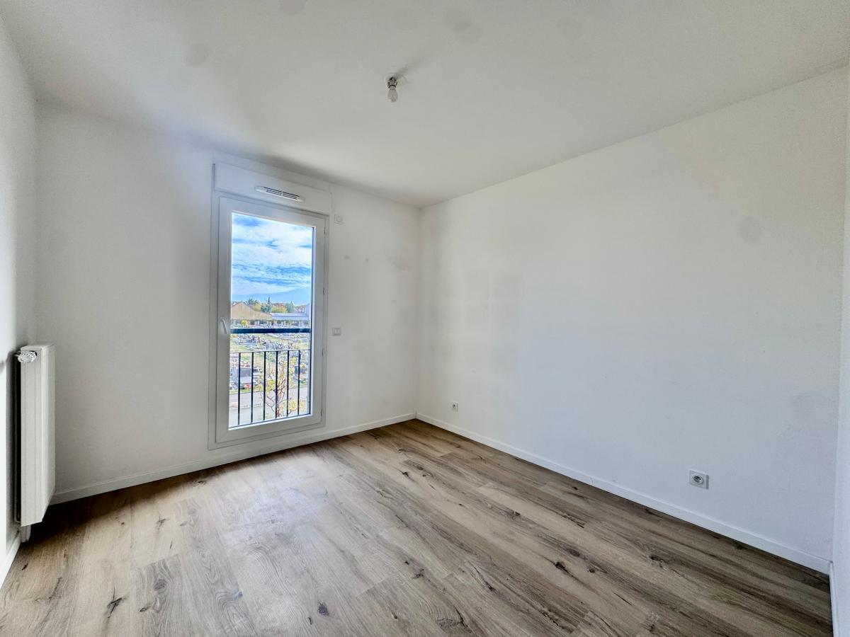 3 pièces - 1er étage - 62m² - 1 237,01 € - Photo #4
