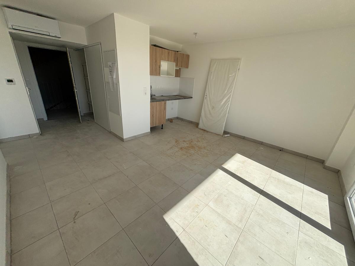 2 pièces - 1er étage - 45m² - 604,92 € - Photo #0