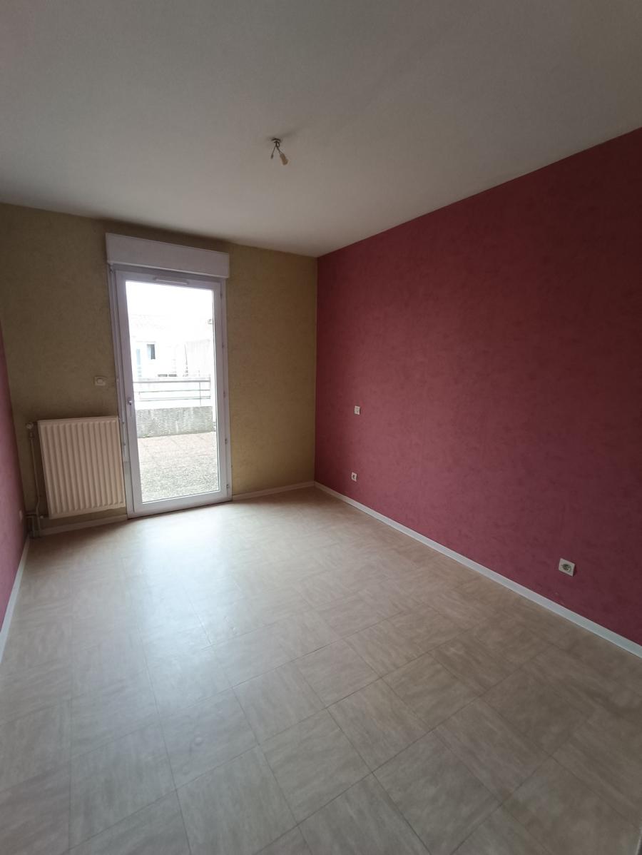 
																																							5 pièces - 
																																						RDC 330 000 € - Photo #3