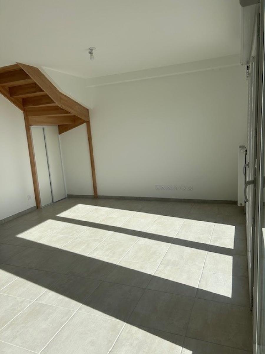 
																																							3 pièces - 
																																						RDC - 65m² - 1 012,39 € - Photo #4