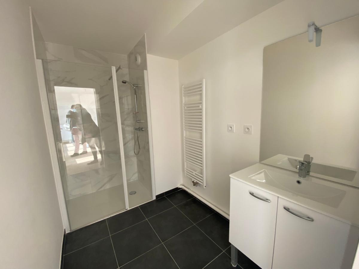 
																																							2 pièces - 
																																						4ème étage - 44m² - 724,14 € - Photo #5