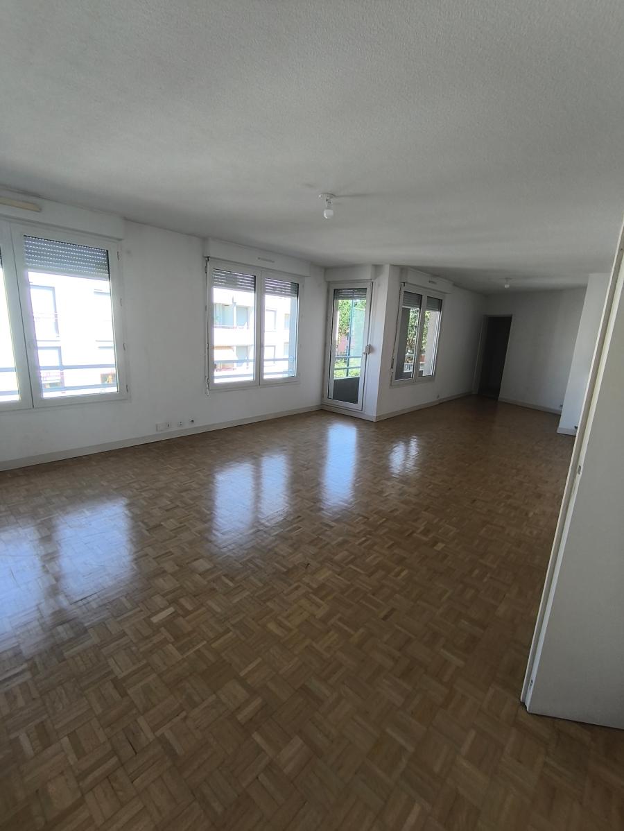 6 pièces - 3ème étage - 170m² - 270 000 € - Photo #3