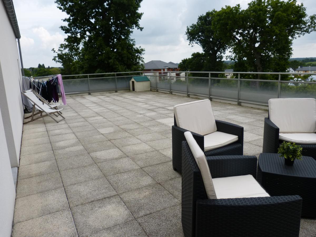 4 pièces - 2ème étage - 84m² - 255 000 € - Photo #0