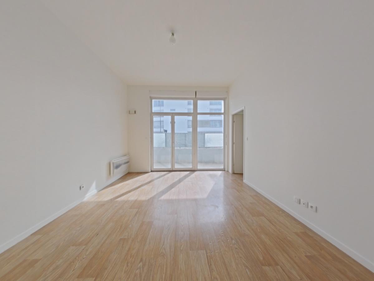 
																			2 pièces - 
																		RDC - 44m² - 607,17 € - Photo #0