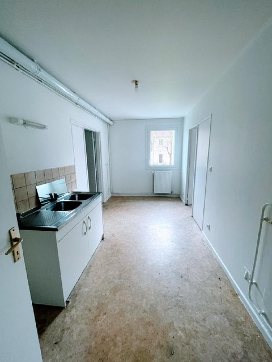 6 pièces - RDC - 107m² - 293 700 € - Photo #3