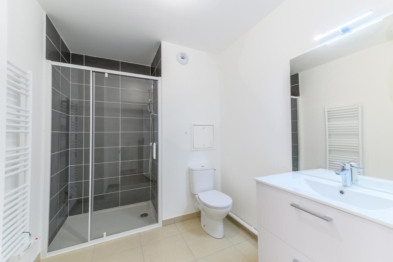 
																			2 pièces - 
																		RDC - 43m² - 1 133,45 € - Photo #6