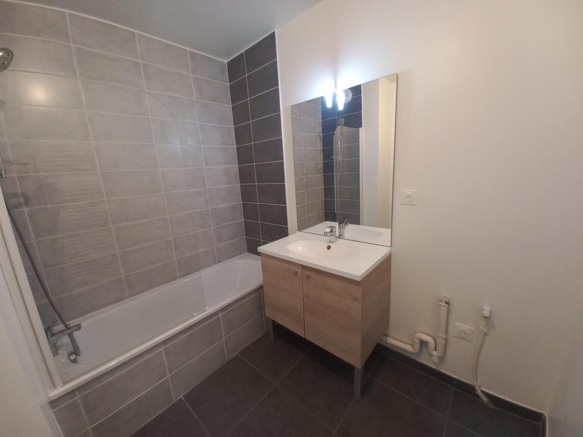 
																																							3 pièces - 
																																						RDC - 67m² - 849,48 € - Photo #4