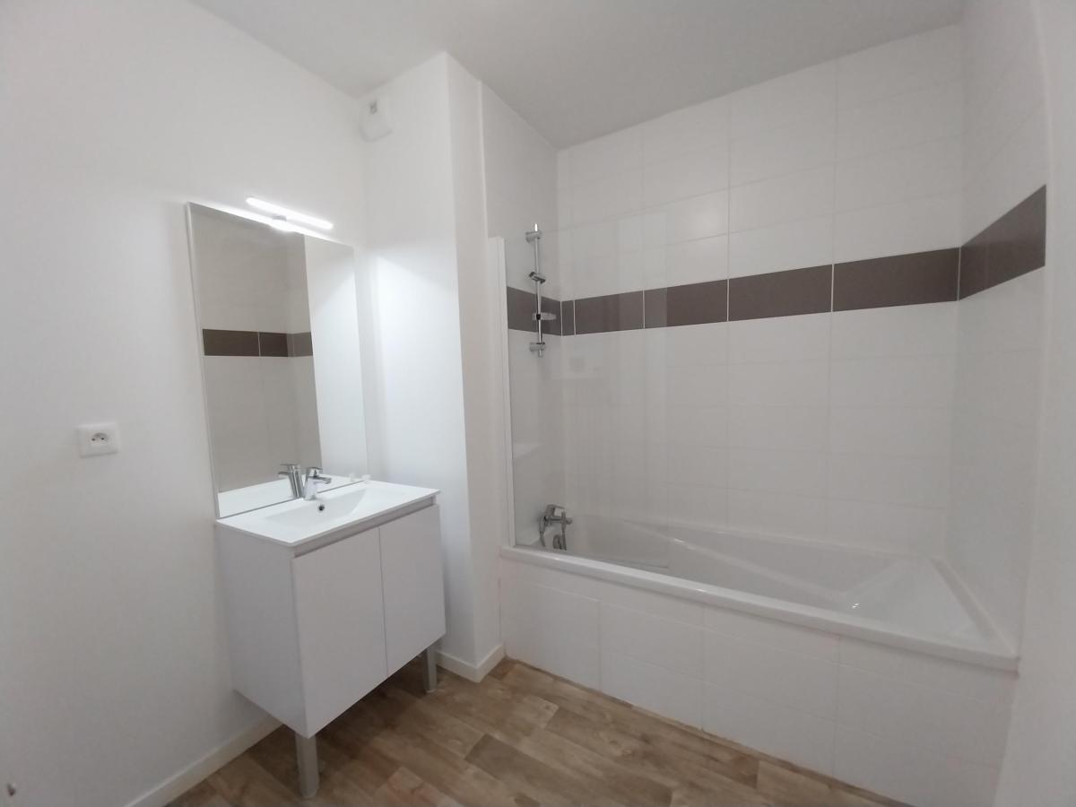 
																																							3 pièces - 
																																						3ème étage - 62m² - 805,14 € - Photo #7
